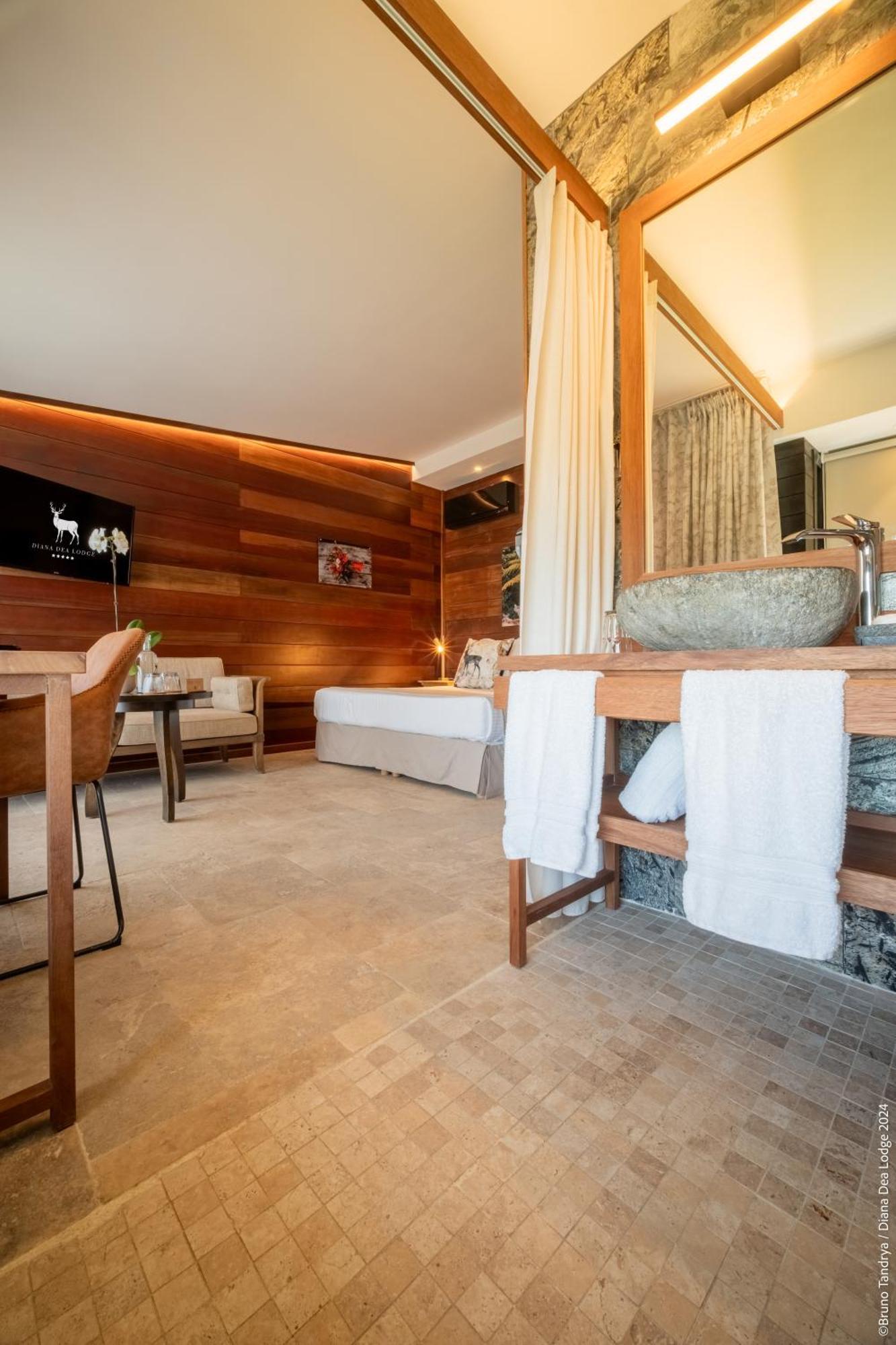 Hotel Diana Dea Lodge & Spa Sainte Anne Exteriör bild
